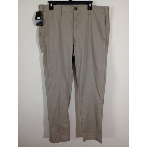 NWT Lee Extreme Motion Relaxed Taper Leg Khaki Pants Size 38x32 - Picture 1 of 9